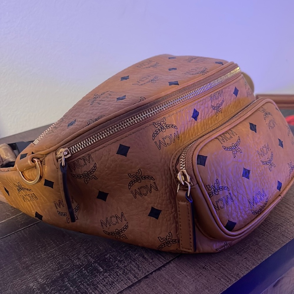 MCM AUTHENTIC POUCH